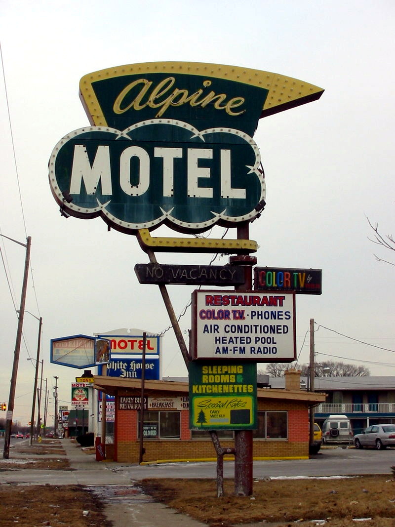 Alpine Motel - Sept 2003 Photo (newer photo)